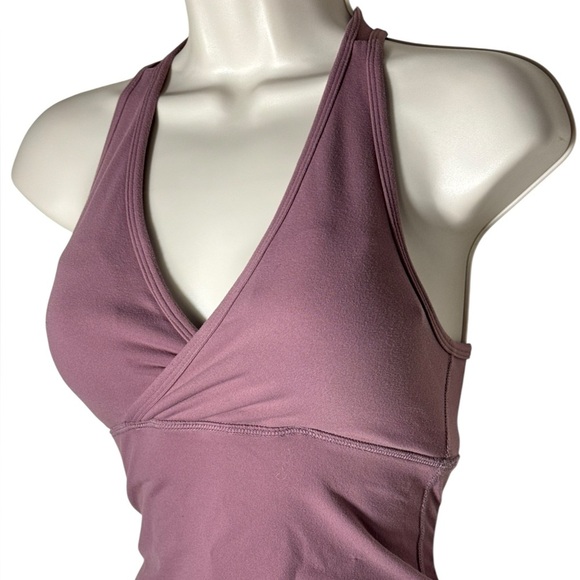 Women's LuluLemon Deep Breath Razor Back Tank Active Lavender Shelf Bra Sz 2 - Picture 3 of 15